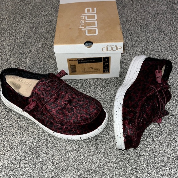Hey Dude Shoes - Wendy Scarlett leopard hey dude size 8